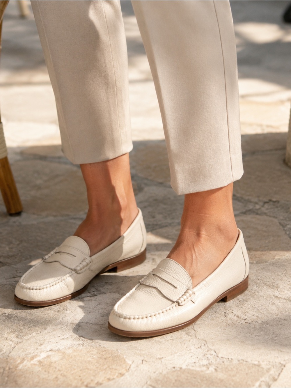 G.H. Bass Weejuns Whitney Women's 9.5 M Cream Leather Penny Loafers Preppy Shoes